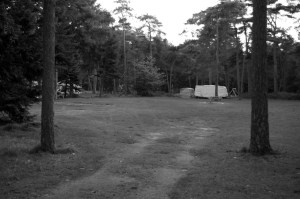 Op deze plek stonden de kampbarakken.